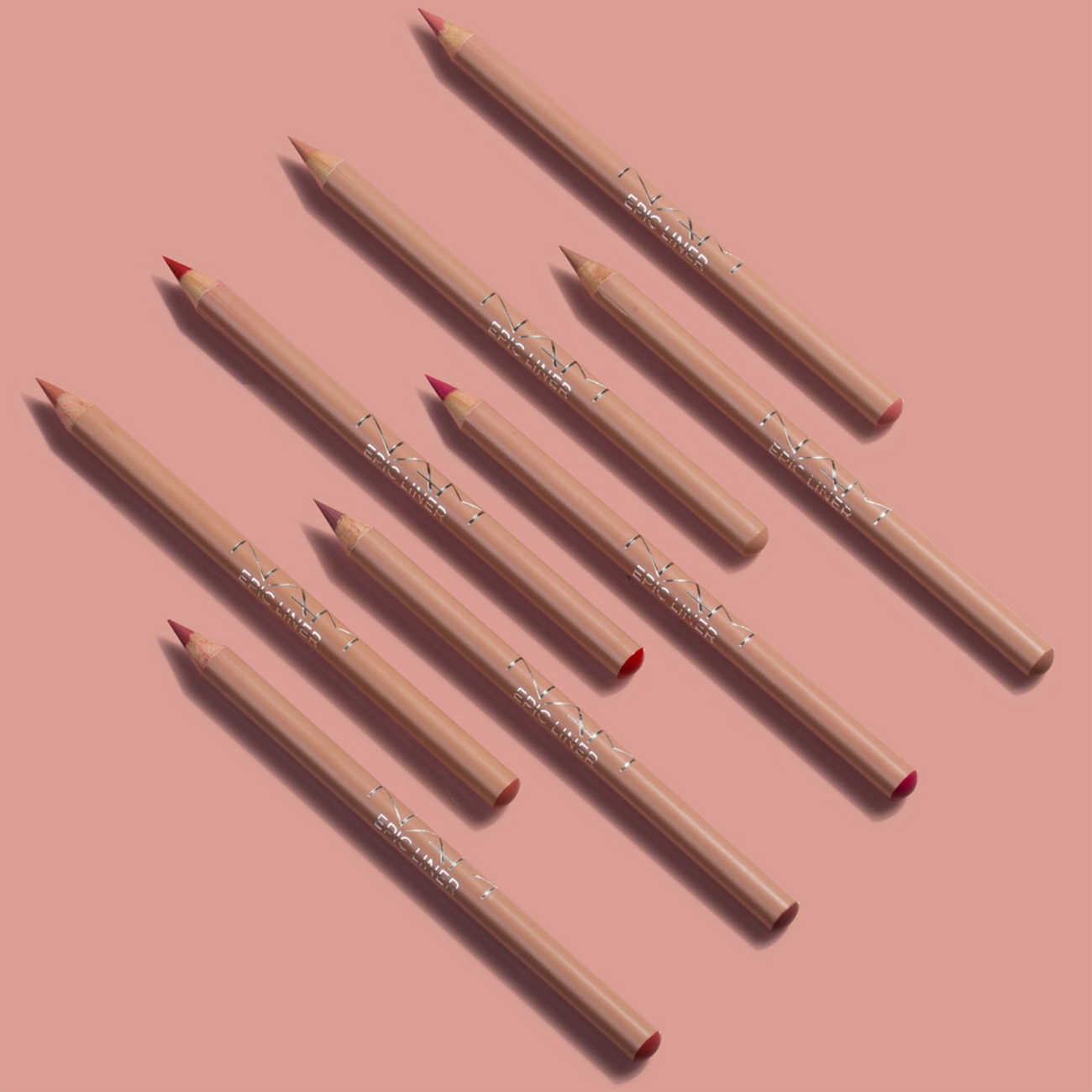 NAM Kremowa kontur&oacute;wka zastygająca Epic Liner