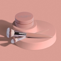 NAM Miękki pędzel do rozświetlacza Bouncy Highlighter Brush