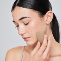 NAM Miękka gąbeczka do makijażu Smart Flawless Blender