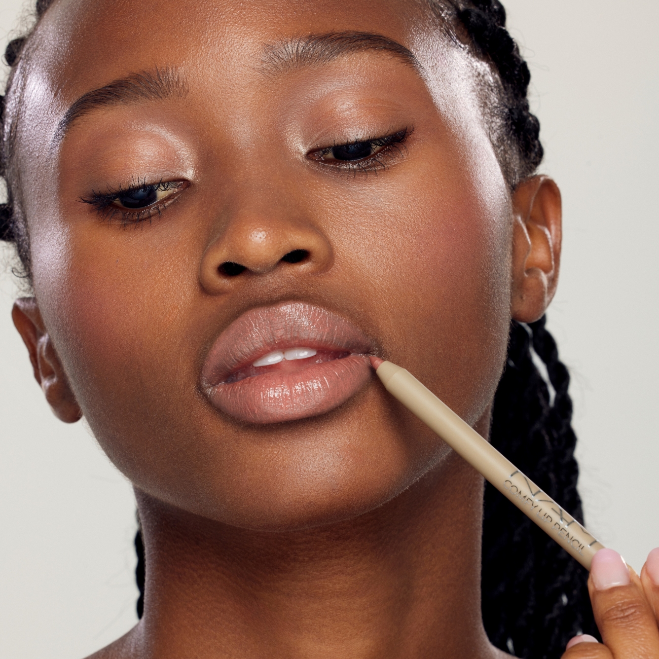 NAM Automatyczna kontur&oacute;wka do ust Comfy Lip Pencil