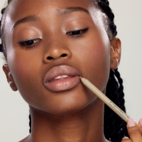 NAM Automatyczna kontur&oacute;wka do ust Comfy Lip Pencil
