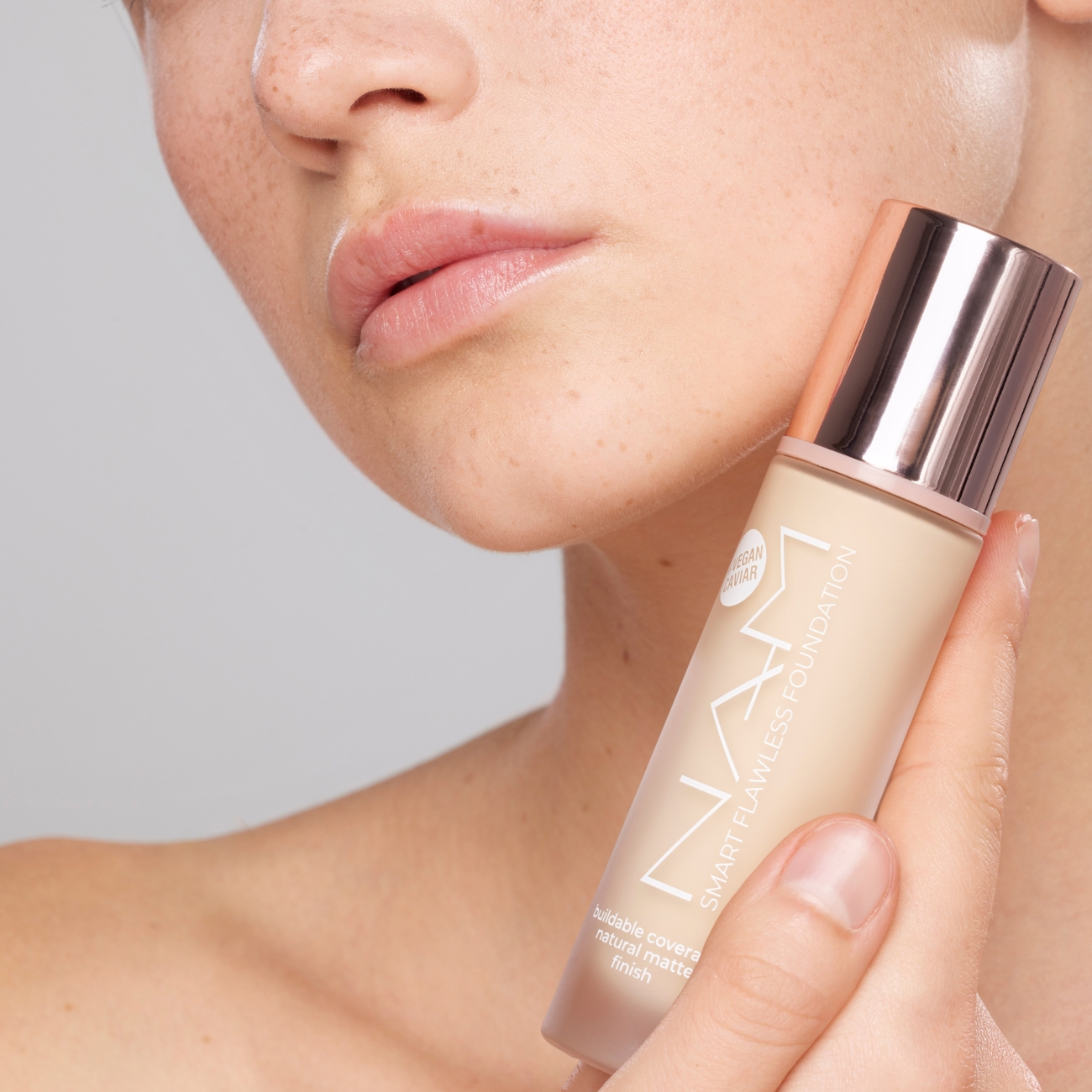 NAM Kryjący i matujący podkład Smart Flawless Foundation
