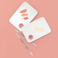 NAM Metalowa paletka do mieszania kosmetyk&oacute;w ze szpatułką Mixing Palette